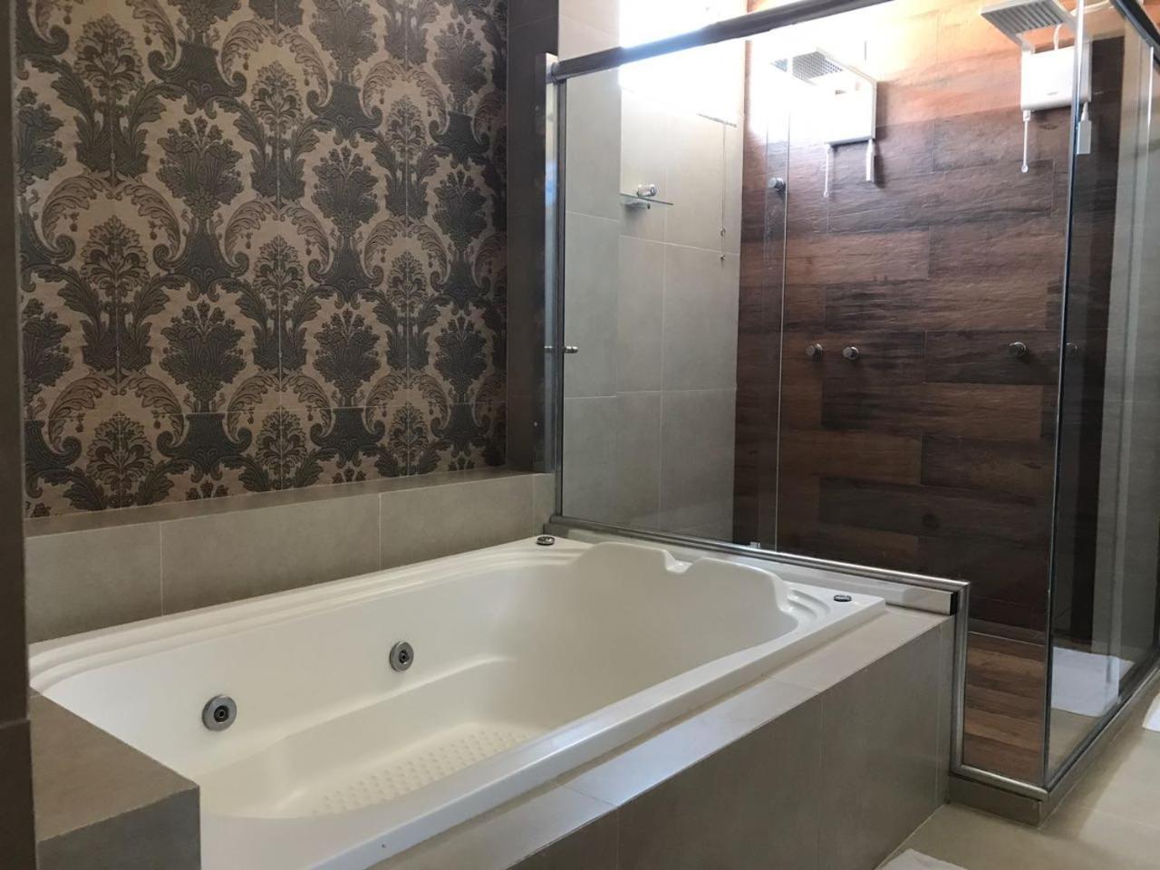 Nantes Executive Hotel Pitanga Extérieur photo
